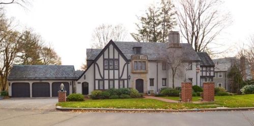 69 Farlow Rd, Newton, MA 02458-2457