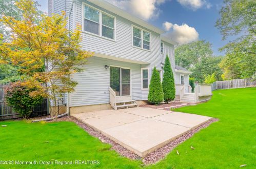 20 Bittersweet Dr, Jackson Twp NJ 08527-4922 exterior