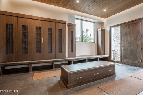 215 White Pne Cyn Rd, Park City UT 84060-6514 exterior