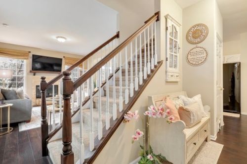 501 Goodwin Dr, Lemont IL 60440-2098 exterior