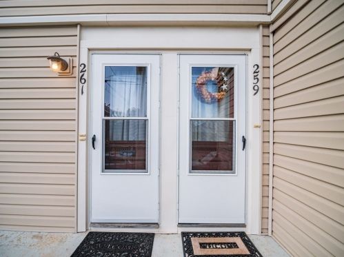 259 Central Ave, New Bedford MA  02745-5264 exterior