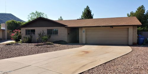 2201 Corrine Dr, Phoenix, AZ 85029-2623