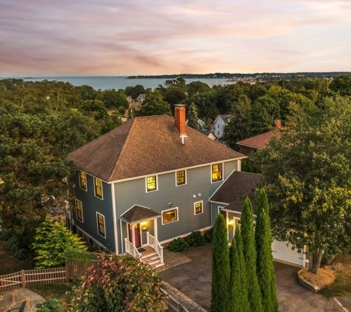 12 Baker Ave, Beverly MA 01915-3504 exterior