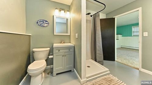 331 Skyline Lake Dr, Skyline Lakes NJ  07456-1953 exterior