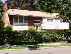 335 Parker St, Newton, MA 02459-2630