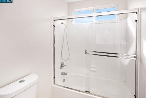 357 Napoleon Dr, San Leandro CA 94577-1580 exterior