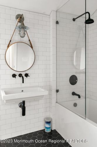 67 Rivers Edge Dr, Little Silver NJ  07739-1708 exterior