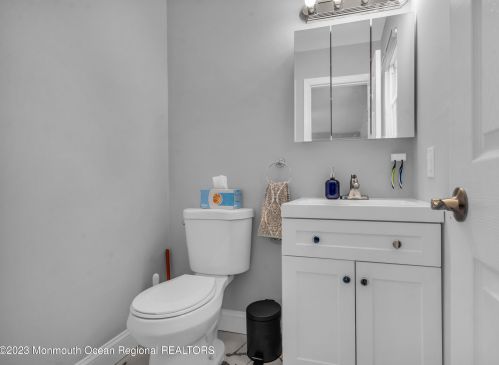 2537 Lexington Ct, Jackson Twp NJ 08527-5033 exterior