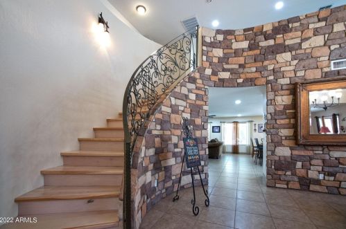 2931 Carson Rd, Phoenix AZ  85041-6340 exterior