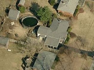 11006 Chapel Hl Rd, Louisville KY  40229-1206 exterior