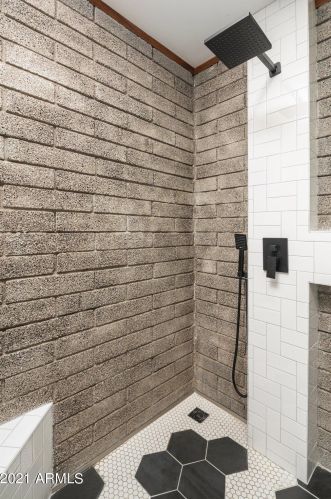 1413 Edgemont Ave, Phoenix AZ 85035-1809 exterior