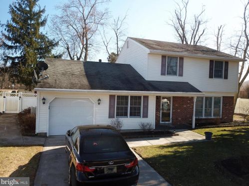 239 Hampshire Dr, West Deptford NJ 08096-4206 exterior