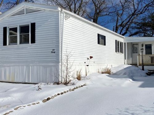 20 Lilac Ln, Weymouth MA  02188-3333 exterior