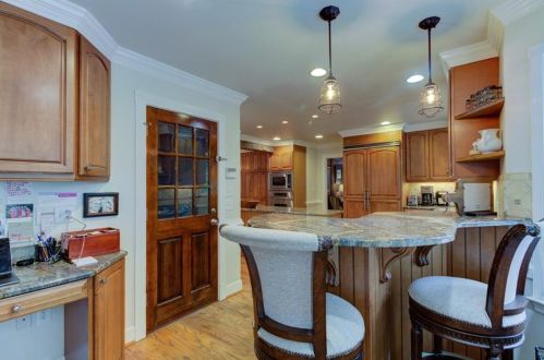 4815 Dunwoody Sta Dr, Atlanta GA 30338-4705 exterior