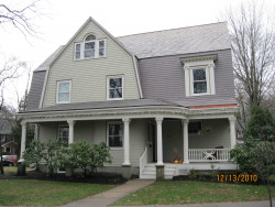 10 Clyde St, Newton, MA 02460-2209