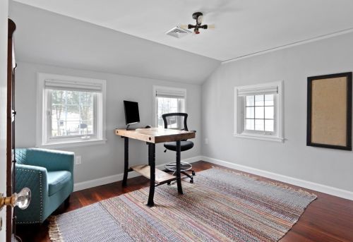 64 Fair Oaks Park, Needham MA 02492-3104 exterior