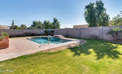 519 Anderson Ave, Phoenix AZ 85023-2211 exterior