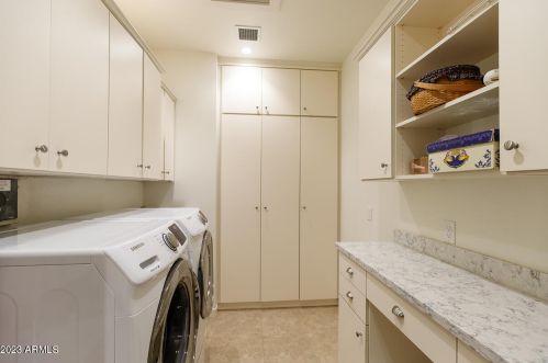 529 Cypress St, Phoenix AZ 85006-1840 exterior