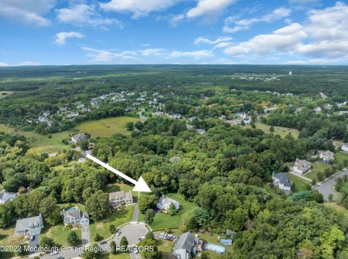 8 Bailey Ct, Jackson Twp NJ  08527-4459 exterior