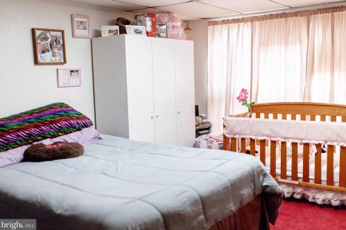 48 Arline Ave, West Deptford NJ 08096-1912 exterior