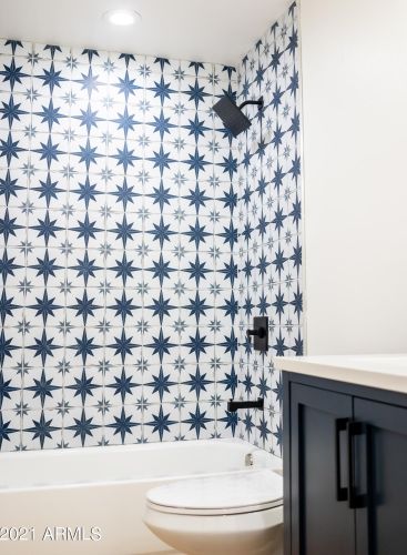 3307 43rd Pl, Phoenix AZ  85018-6422 exterior