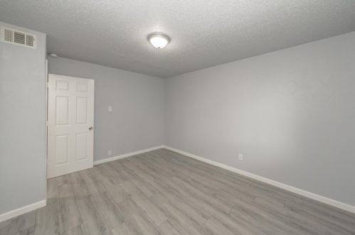 2709 Ivanridge Ln, Garland TX 75044-4617 exterior