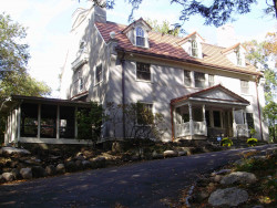 91 Bishopsgate Rd, Newton, MA 02459-2007