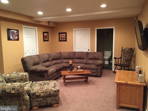 231 Balin Ct, West Deptford NJ 08051-2209 exterior