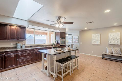 3009 Anderson Dr, Phoenix AZ 85053-1812 exterior