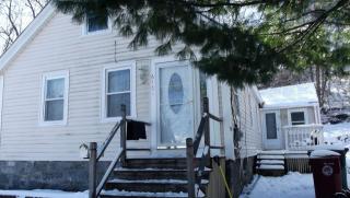 617 Merrimack St, Lowell, MA 01852-1418