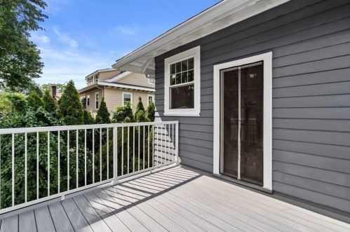 542 Eliot St, Milton MA 02186-1636 exterior