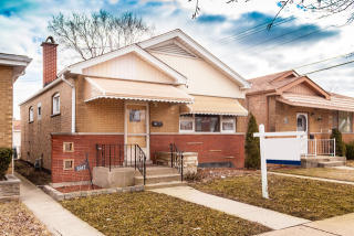 3847 Oak Park Ave, Forest View, IL 60402-3959