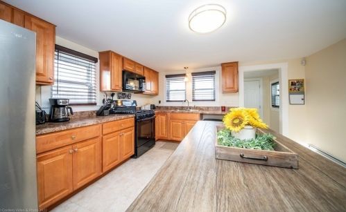 41 Worcester St, New Bedford MA 02745-1007 exterior