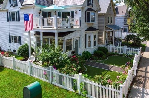 41 Teel St, Arlington MA 02474-5512 exterior