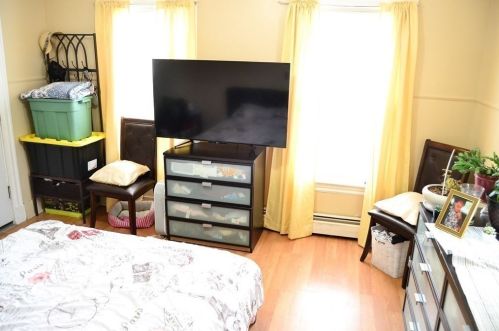 219 St, New Bedford MA 02740-4133 exterior