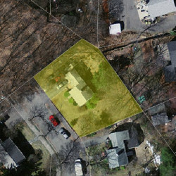 10 Manchester Rd, Newton MA  02461-1121 aerial view