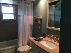 103 Chase Rd, Columbus, OH 43214-1167