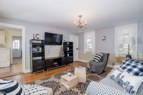 251 Sandwich St, Plymouth MA 02360-2132 exterior