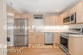 12 Wyman St, Arlington MA  02474-6806 exterior