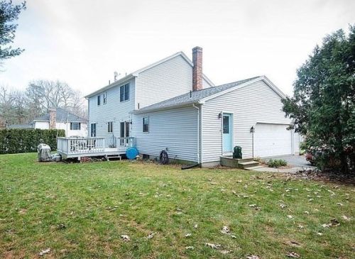 25 Mockingbird Ln, Montgomery MA 01085-1700 exterior