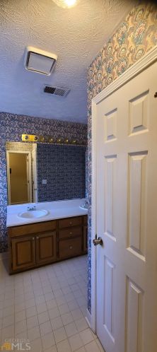 350 Grv Hl Dr, Stockbridge GA 30281-3049 exterior