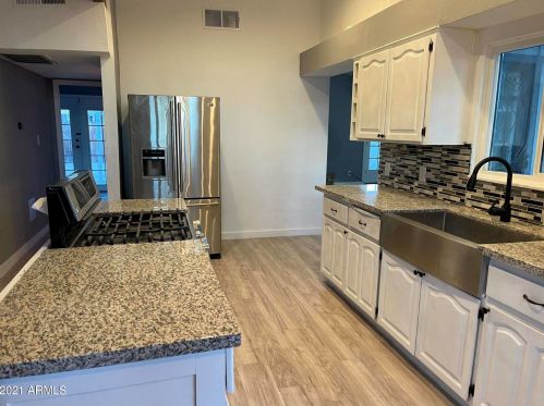 10653 37th Dr, Phoenix AZ  85029-4028 exterior