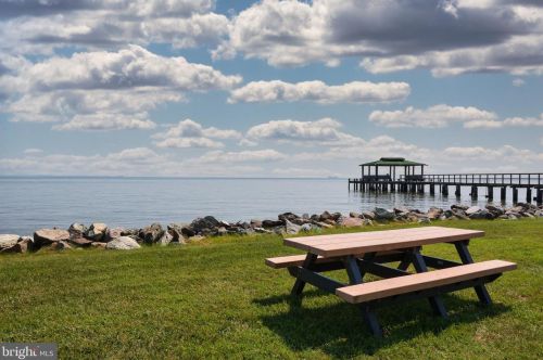 1176 Bayview Ave, Shady Side MD 20764-9523 exterior