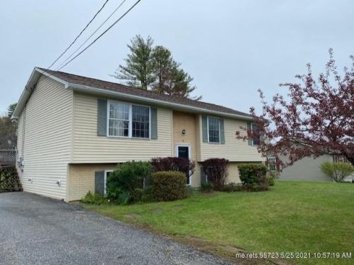 19 Alora St, Lisbon, ME 04252-1442