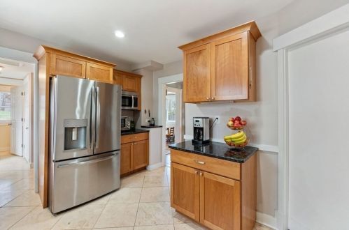 79 Border St, Dedham MA 02026-3601 exterior