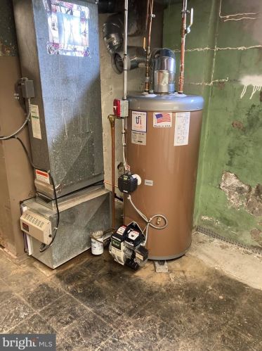 124 Military Dr, West Deptford NJ 08063-1507 exterior