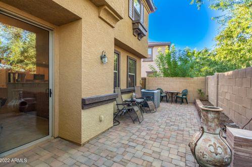 2852 Dunbar Dr, Phoenix AZ  85042-6074 exterior