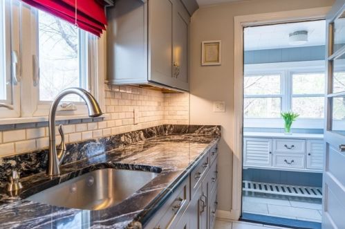 1088 Commercial St, Weymouth MA 02189-1632 exterior