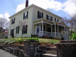 321 Central St, Newton, MA 02466-2228