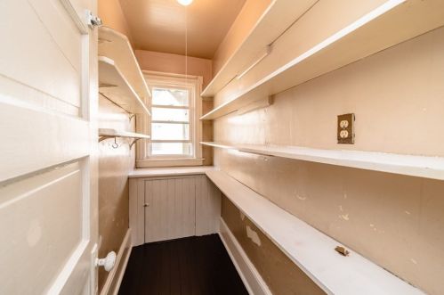 19 Frederick St, Montgomery MA 01085-3180 exterior